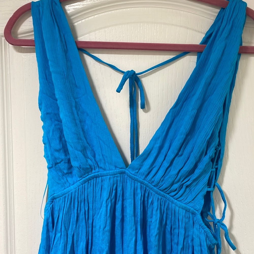 Blue mini v neck dress never worn